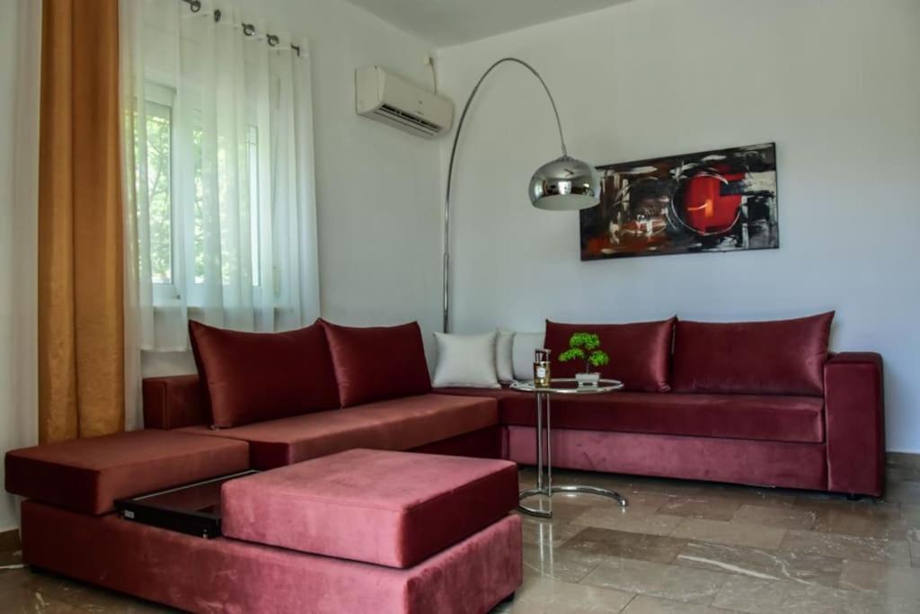 Μονοκατοικία Δίπλα Στην Θάλασσα Salamís Exterior foto